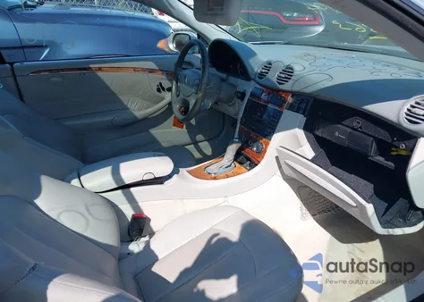 2005 Mercedes-Benz Clk 320 z USA, uszkodzony, nr VIN WDBTJ65JX5F134368